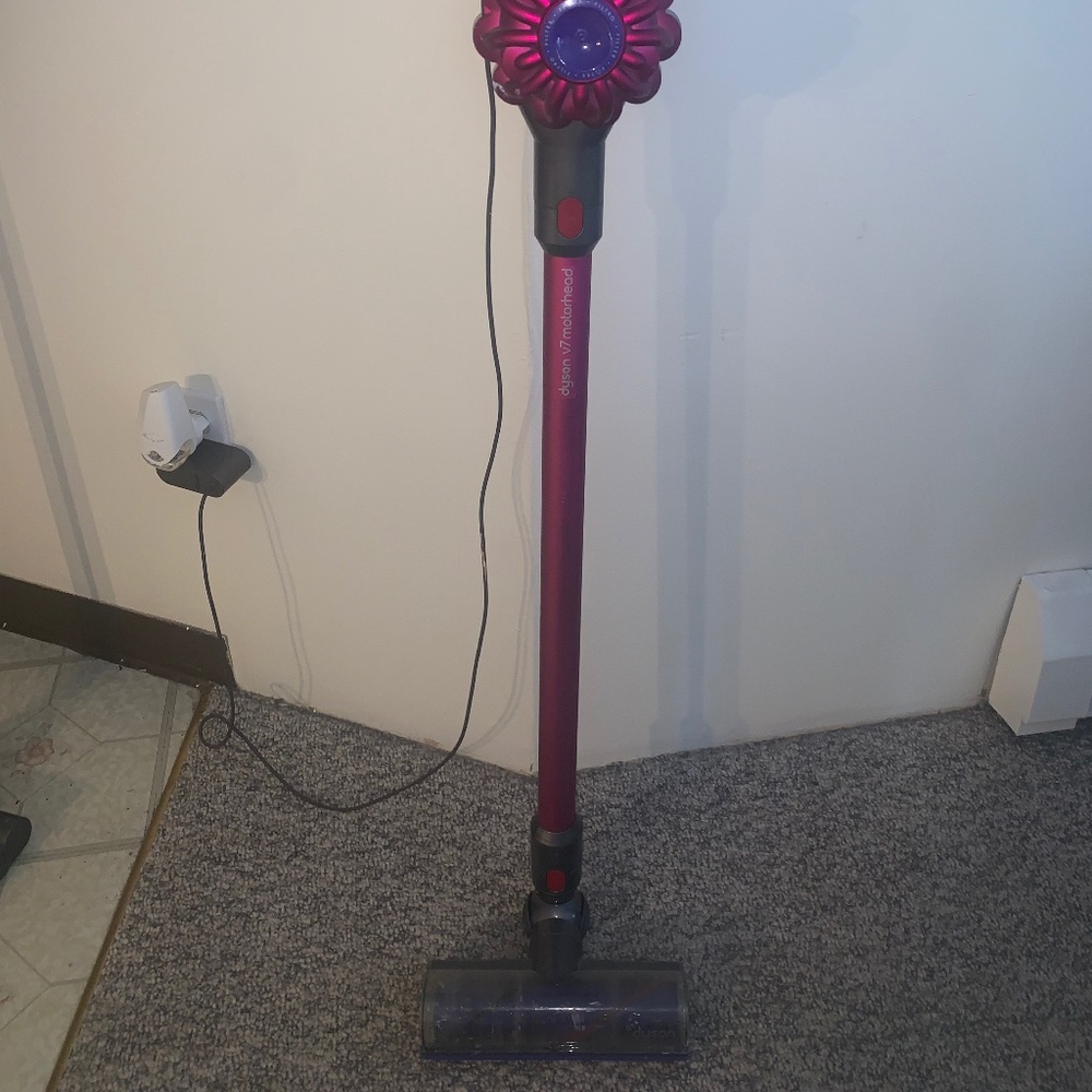 DYSON V7 MOTÖRHEAD VACUUM